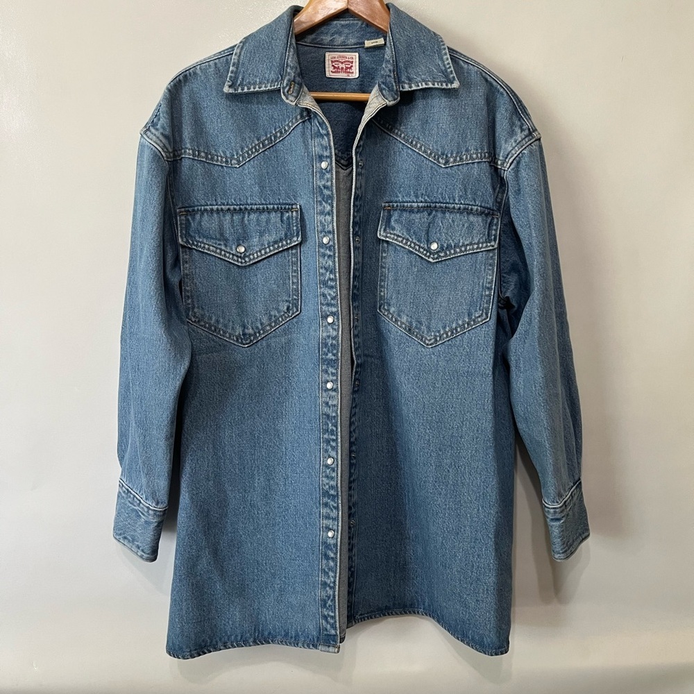 Levi’s Denim Jean Jacket Shirt Shacket Pearl Snap Button
